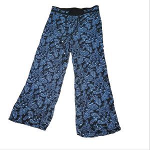 CAILEY 22 | Women's blue paisley print palazzo-style pants. Size medium.